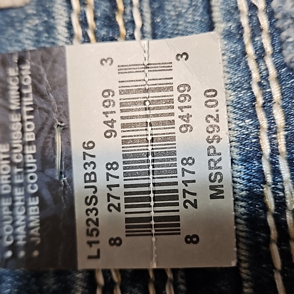 NWT Silver Bootcut Distressed Jeans - Picture 14 of 16